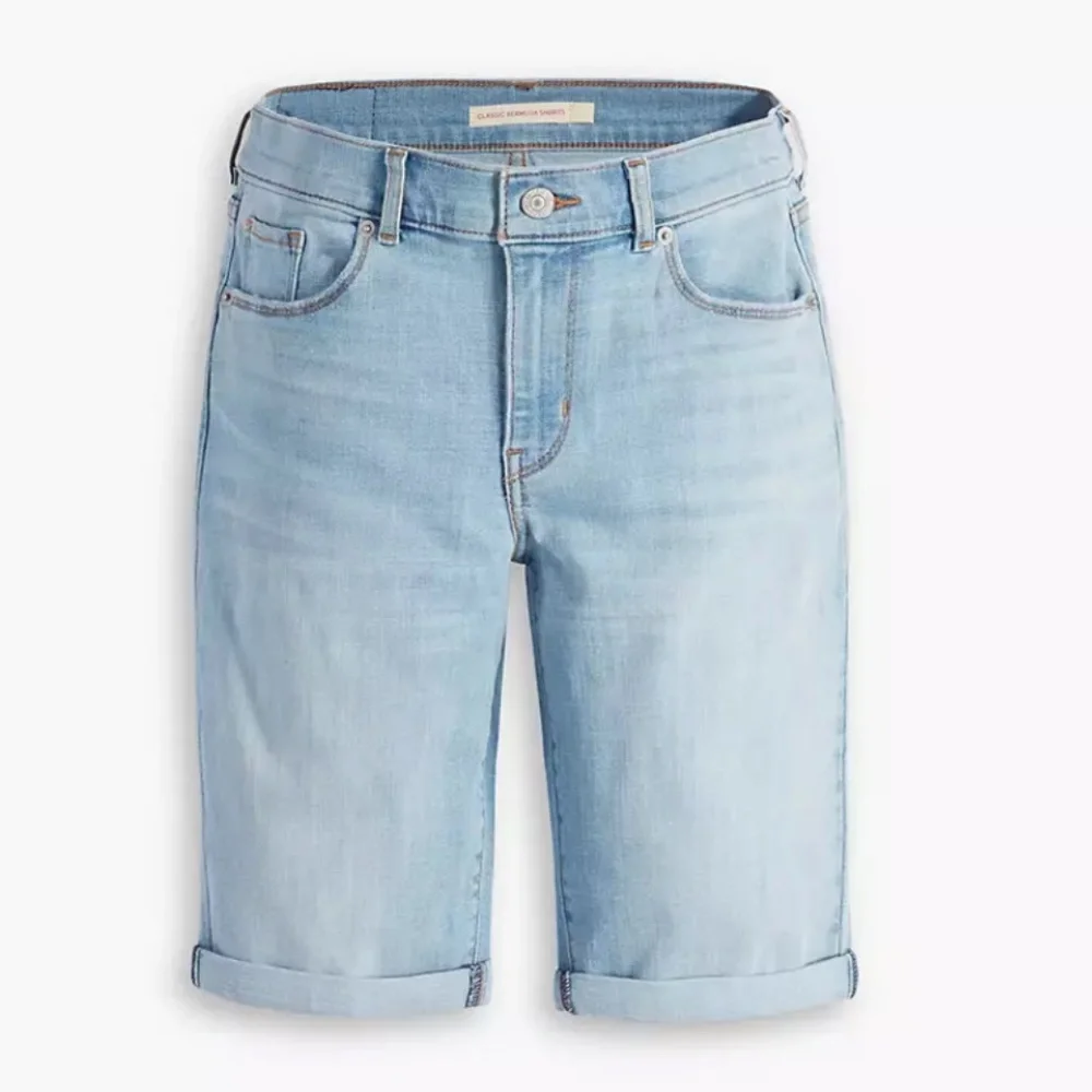 NEW Women's Levi's® STRETCHY Bermuda Jean Shorts Long PLUS 26 / 2
